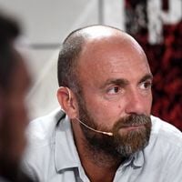 "Messi à moitié autiste" : Christophe Dugarry présente ses excuses