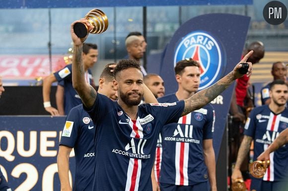 Le PSG remporte la Coupe de la Ligue