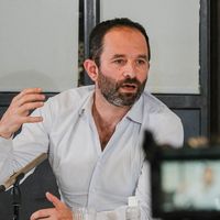 SensTV : Benoît Hamon lance sa web-télé et veut en faire "l'anti-CNews"