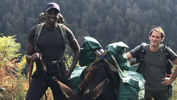 "Nos terres inconnues" : Ahmed Sylla part dans les Pyrénées ce soir sur France 2