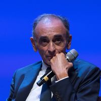 Éric Zemmour porte plainte contre "Paris Match" et "Voici" après la publication de photos "volées"