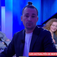 "C à vous" : Bertrand Chameroy parodie Stromae et provoque l'hilarité générale