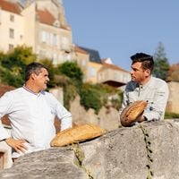 Audiences access 19h : Duel serré entre Nagui et "DNA", "La meilleure boulangerie" au plus bas, "C à vous" en forme