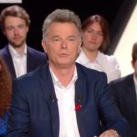 "Elysée 2022" : "Vive la télévision publique et la redevance télé !", lance Fabien Roussel sur France 2