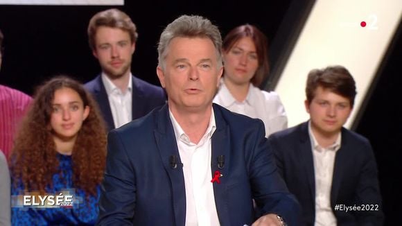 "Elysée 2022" : "Vive la télévision publique et la redevance télé !", lance Fabien Roussel sur France 2