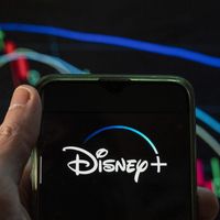 Disney+ gagne près de 8 millions d'abonnés en quatre mois et réduit son retard sur Netflix