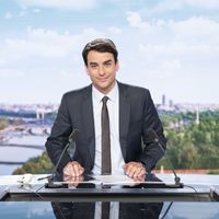 "13 Heures" de France 2 : Pourquoi Julian Bugier ne présentera pas le journal ce jeudi ?