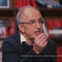 "Vous êtes dans la joute verbale !" : Echange tendu entre Tristan Waleckx et son invité dans "Complément d'enquête"