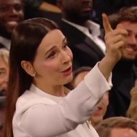 "On ne peut pas dire n'importe quoi" : Juliette Binoche recadre encore Jamel Debbouze après leur accrochage aux César