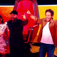 "C'est inédit dans l'histoire de 'The Voice'..." : Deux talents brisent les règles du jeu de TF1, les coachs exultent