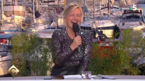 "Une fausse info par minute" : Anne-Élisabeth Lemoine cumule les bourdes face à Michèle Laroque dans "C à vous" à Cannes