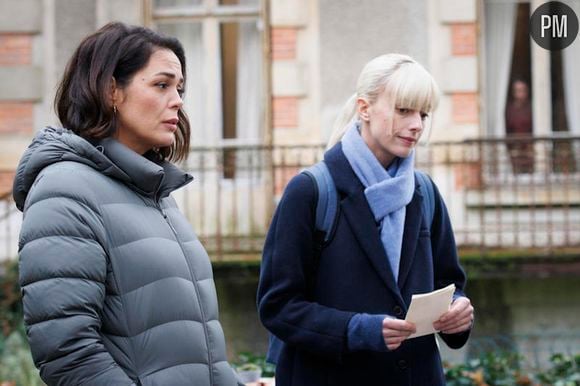 Lola Dewaere et Sara Mortensen dans la saison 4 "Astrid et Raphaelle" sur France 2.