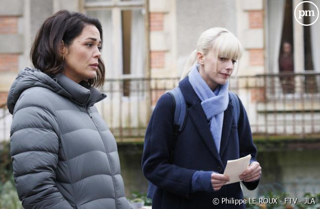 Lola Dewaere et Sara Mortensen dans la saison 4 "Astrid et Raphaelle" sur France 2.