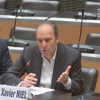 "Qu'est-ce qu'on va perdre du temps pour se prendre une baffe ?" : Xavier Niel réticent à candidater pour le renouvellement des fréquences TNT