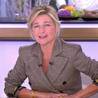 Audiences pré-access : "C à vous" avec Anne-Elisabeth Lemoine en forme sur France 5, "The song" remonte (un peu) sur NRJ 12