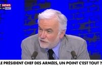 "Je quitte une certaine famille" : Pascal Praud a rendu hommage à Gilles-William Goldnadel, le chroniqueur "profondément" ému