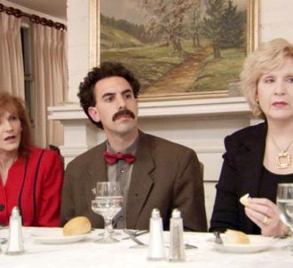 Sacha Baron Cohen (au centre) dans 'Borat'.