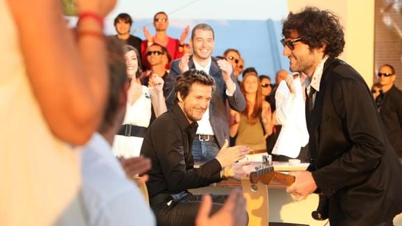 Le chanteur M à Cannes sur le plateau du "Grand Journal"