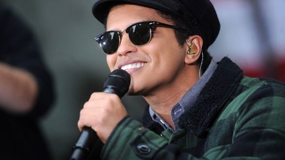 Charts US : Bruno Mars reprend la tête, Britney Spears chute