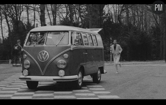 Stromae dans le clip de "Je cours"