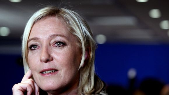 Dany Boon s'en prend à Marine Le Pen... qui lui répond