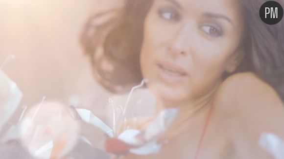 Jenifer dans le clip "L'envers du paradis"