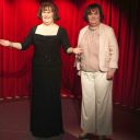 Susan Boyle découvre sa statue de cire au musée de Blackpool
