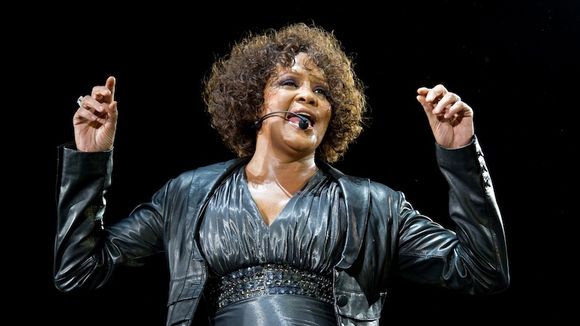 Whitney Houston de retour en cure de désintoxication