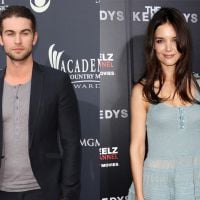 Katie Holmes en baby-sitter de Chace Crawford ?