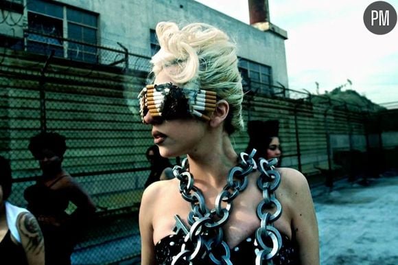 Lady Gaga dans le clip de "Telephone"