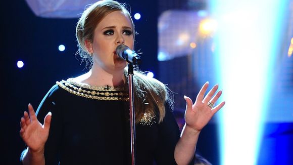 Charts US : Adele toujours en tête, Coldplay de retour