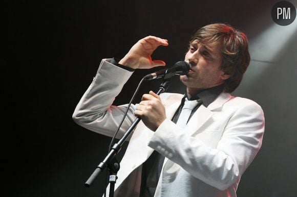 Thomas Dutronc sur la scène du festival des Solidays, en juillet 2008