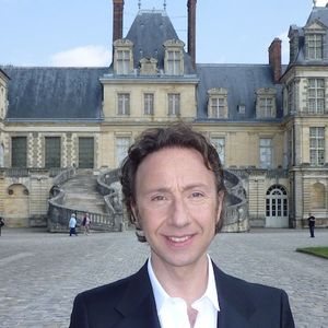 Stéphane Bern présente "Secrets d'histoire"