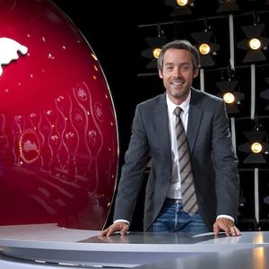 Yann Barthès sur le plateau du "Petit Journal"