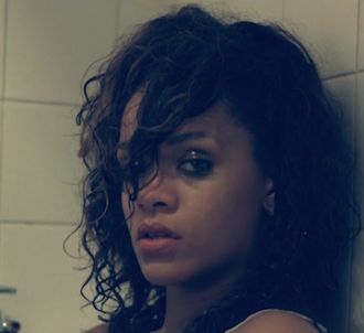 Rihanna dans le clip 'We Found Love'