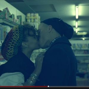 Rihanna dans le clip "We Found Love"