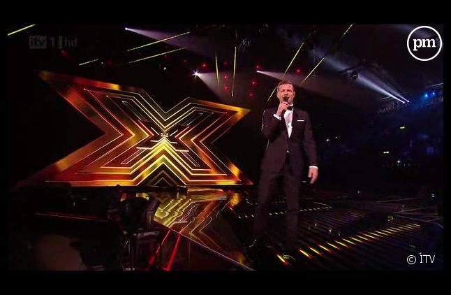 Dermot O'Leary présente la finale de "The X Factor" UK 2011