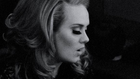 Charts US : Adele détrône Rihanna et signe un nouveau record historique