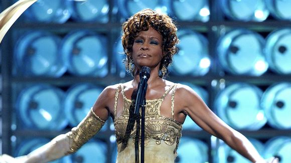 Les Grammy Awards rendront hommage à Whitney Houston cette nuit