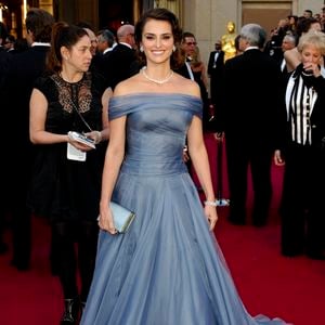 Penelope Cruz sur le tapis rouge des Oscars 2012