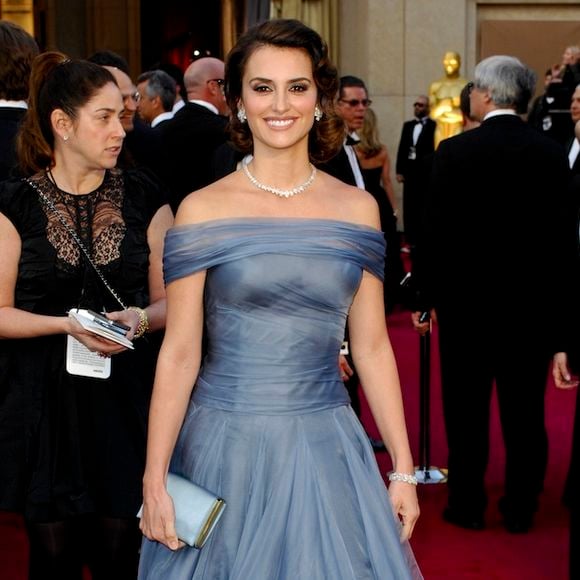 Penelope Cruz sur le tapis rouge des Oscars 2012