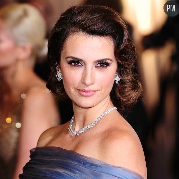 Penelope Cruz sur le tapis rouge des Oscars 2012