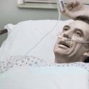 La campagne pour l'euthanasie de l'Association pour le Droit de Mourir dans la Dignité avec François Bayrou. 