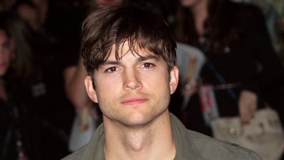 Ashton Kutcher va incarner Steve Jobs au cinéma