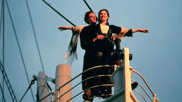 Des utilisateurs de Twitter découvrent que le "Titanic" a vraiment coulé...