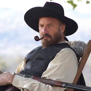 Kevin Costner dans "Hatfields & McCoys"