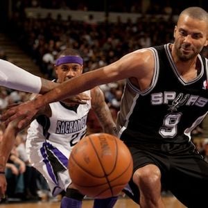 Tony Parker, blessé lors d'une altercation entre Drake et Chris Brown