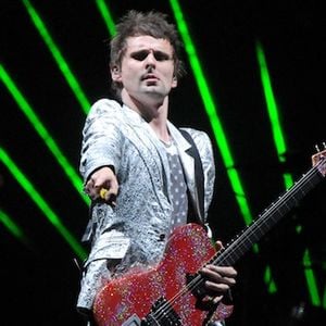 Matthew Bellamy s'agace de l'intérêt des médias britanniques pour les photos topless de Kate Middleton