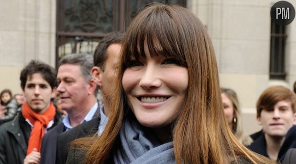 Carla Bruni reprend "Les Gens du Nord" avec Enrico Macias