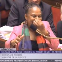 Zapping : Christiane Taubira prise d'un fou rire à l'Assemblée nationale